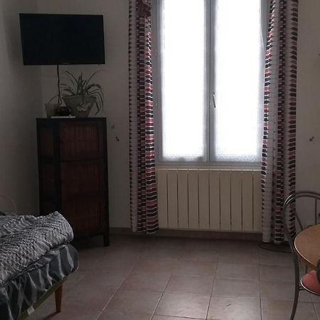 Le Jardinet Apartman Pont-Sainte-Maxence Kültér fotó