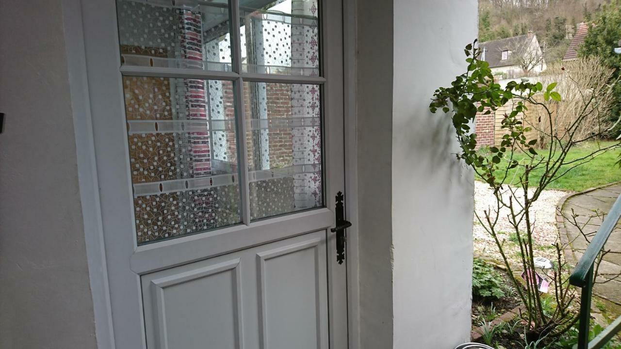 Le Jardinet Apartman Pont-Sainte-Maxence Kültér fotó